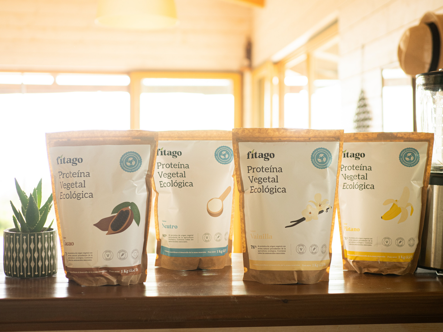 gama de proteína vegetal ecológica de distintos sabores. Chocolate, neutro, vainilla y plátano