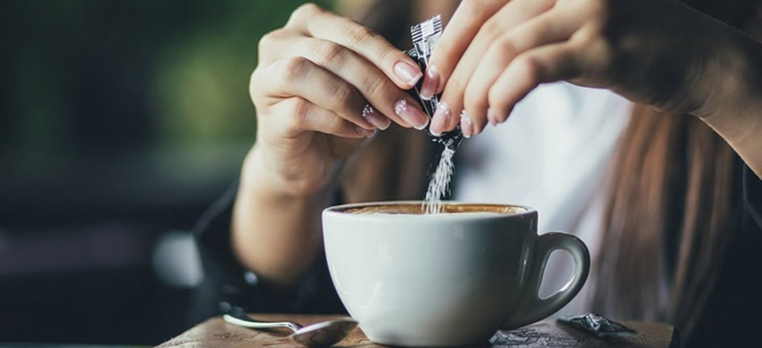 Los riesgos del consumo continuo y acumulado de edulcorantes artificiales: cuando “la dosis hace el veneno… y la acumulación también”